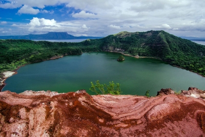 Four amazing things to see at Taal Lake and Volcano