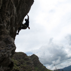 Escalando en roca en Machetá