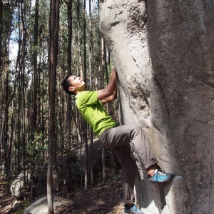 Bouldering in Sutatausa