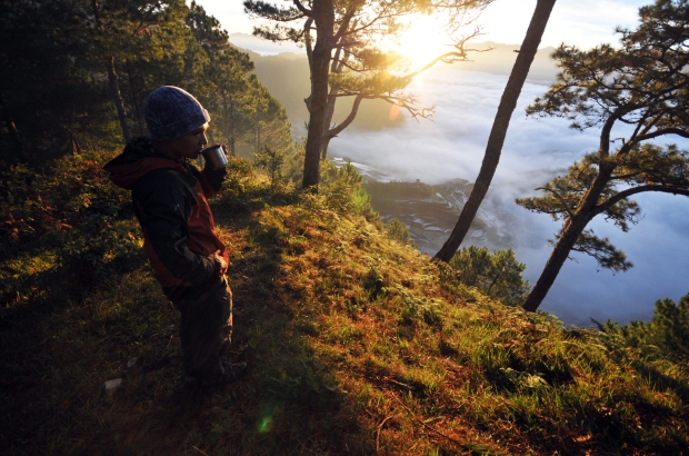 Admirando el amanecer en Maligcong